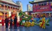 永利官网大学生艺术团舞龙飞镲队受邀参加中央广播电视台节目—— 《非遗里的中国》天津篇录制